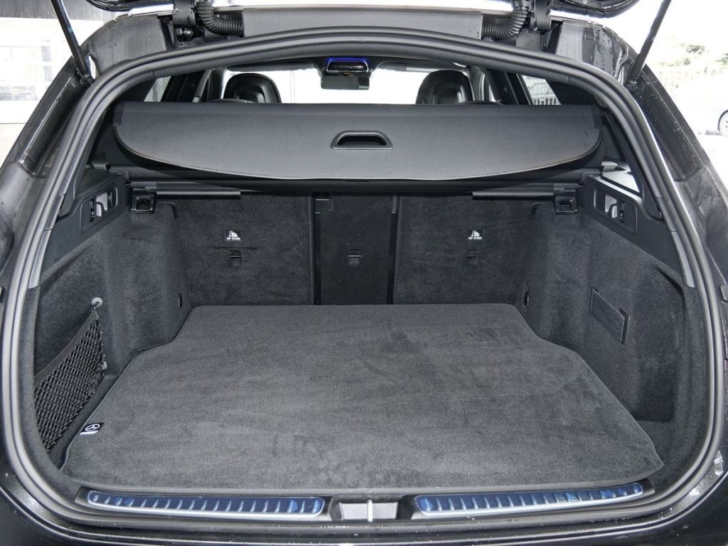 Mercedes-Benz C 200 2024