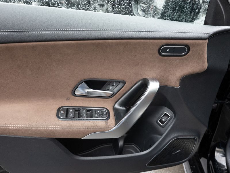 Mercedes-Benz CLA 220 2025