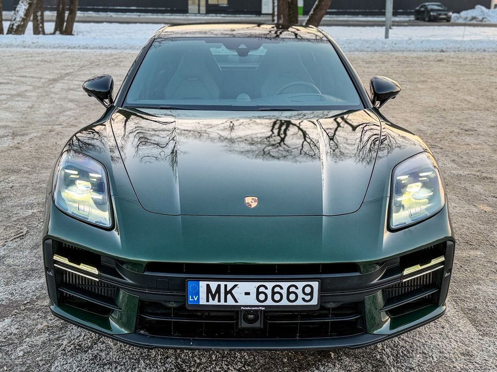 Porsche Panamera 2025