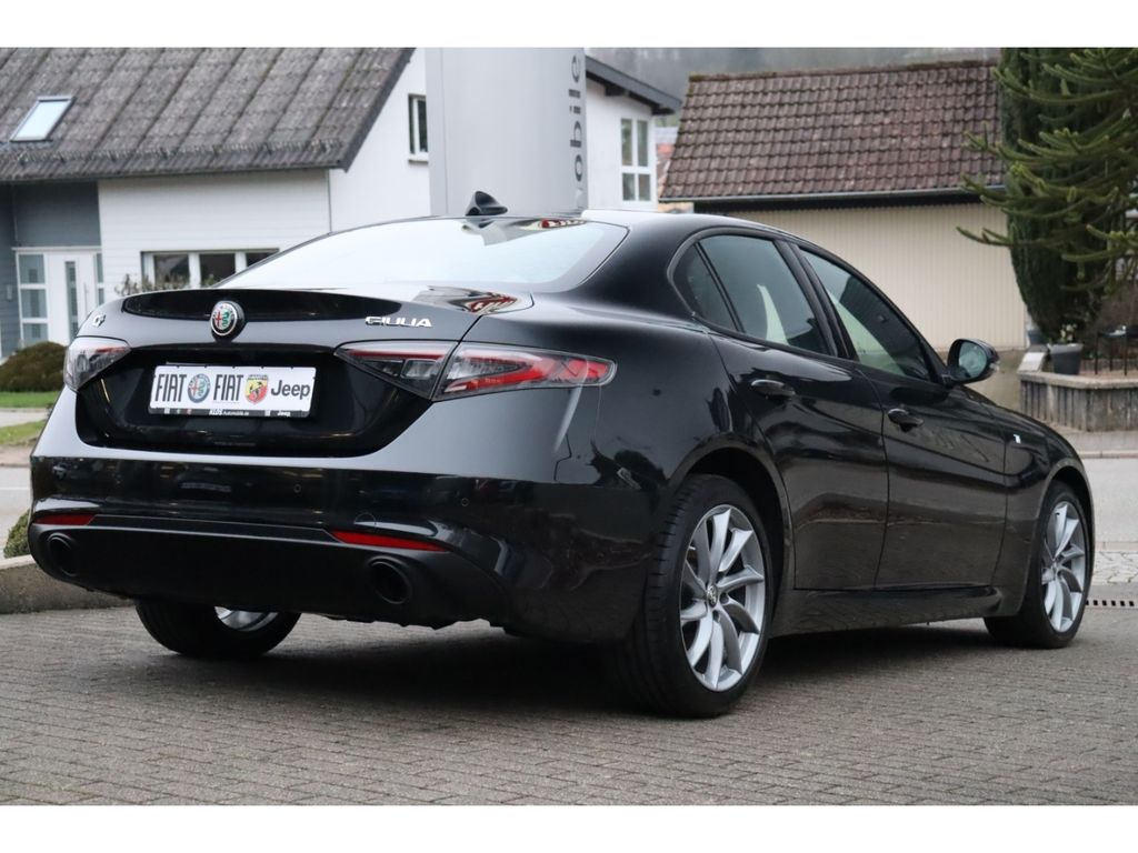 Alfa Romeo Giulia 2023