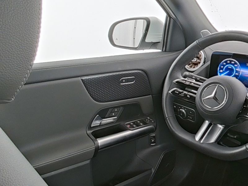 Mercedes-Benz EQA 2025