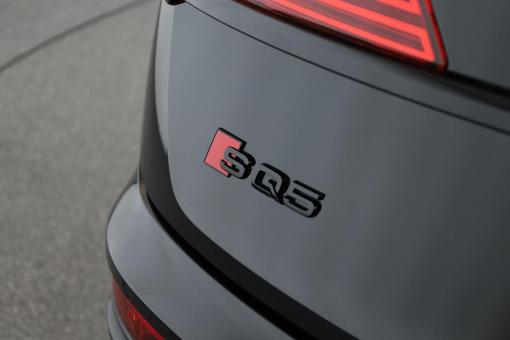 Audi SQ5 2025