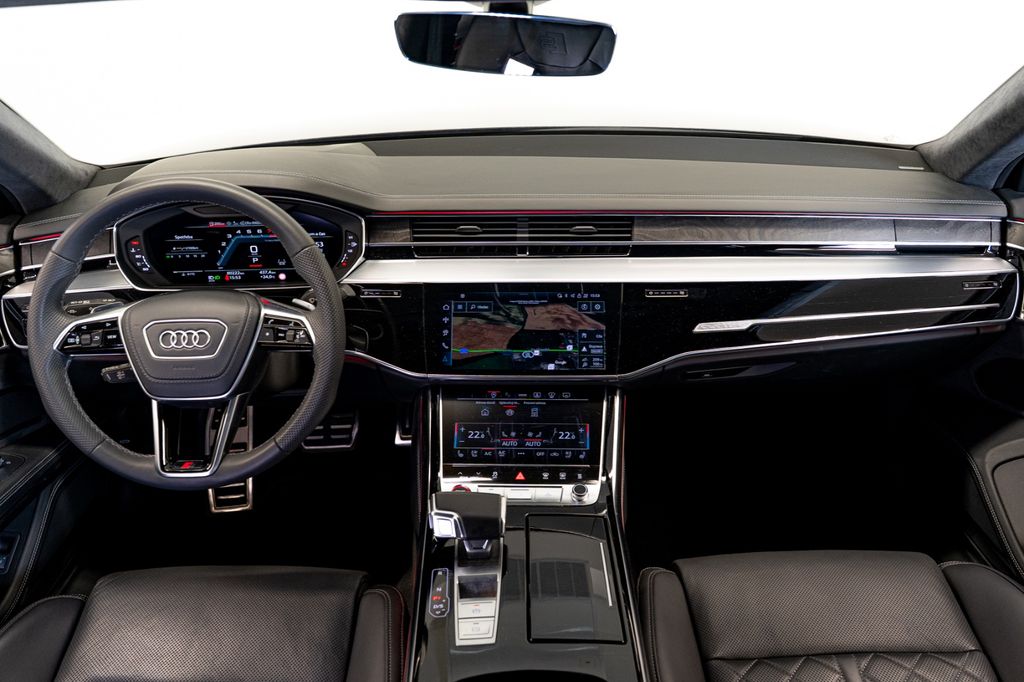 Audi S8 2023