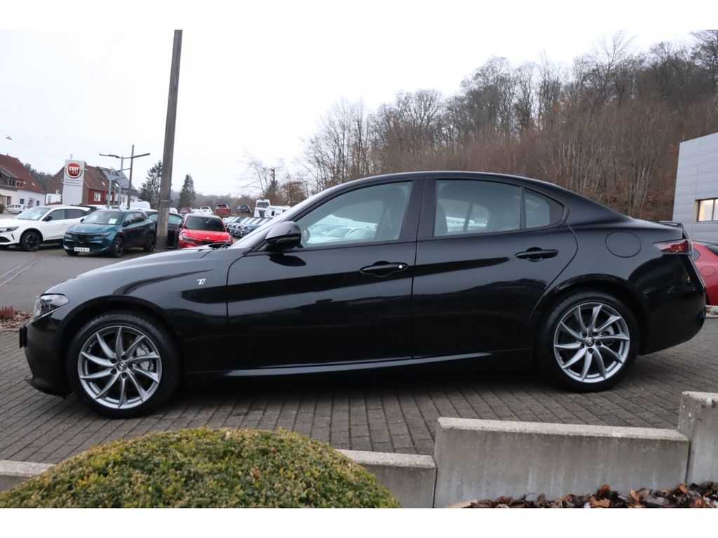 Alfa Romeo Giulia 2023