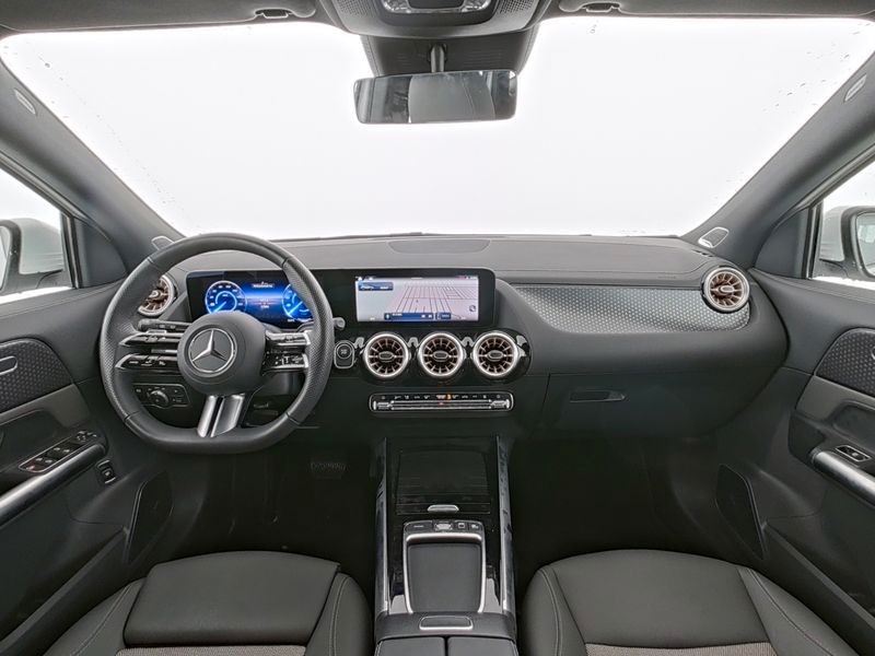 Mercedes-Benz EQA 2025