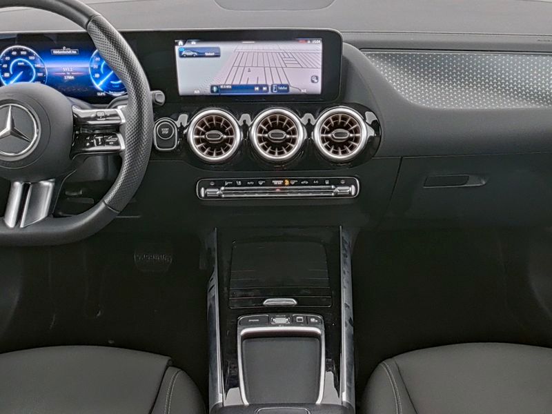 Mercedes-Benz EQA 2025