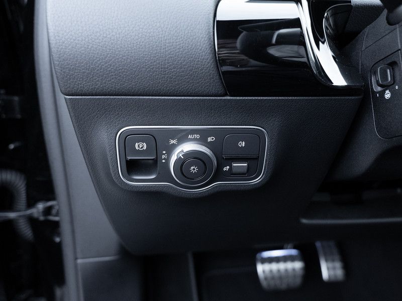 Mercedes-Benz GLA 200 2025