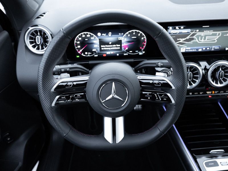 Mercedes-Benz GLA 200 2025