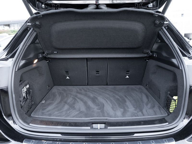 Mercedes-Benz GLA 200 2025