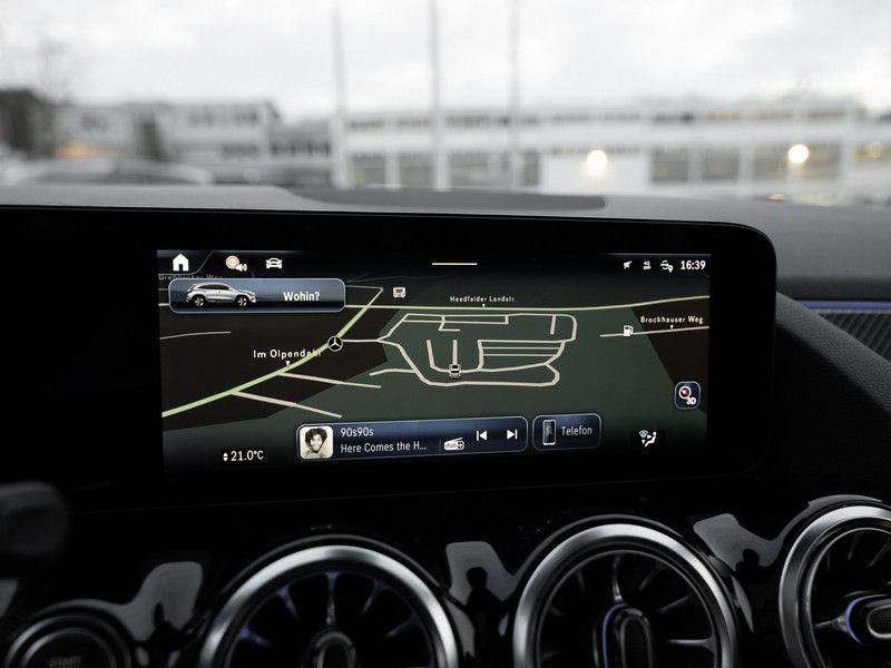 Mercedes-Benz GLA 200 2025