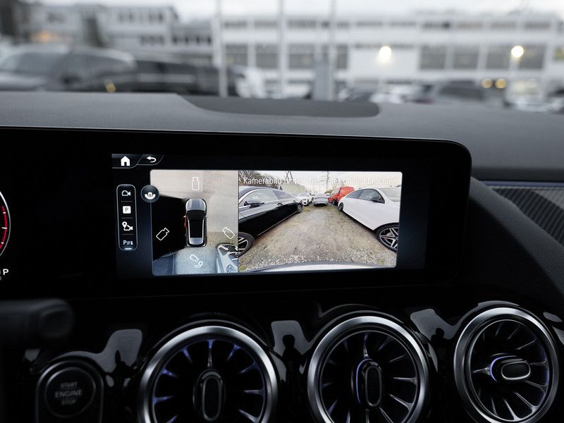 Mercedes-Benz GLA 200 2025