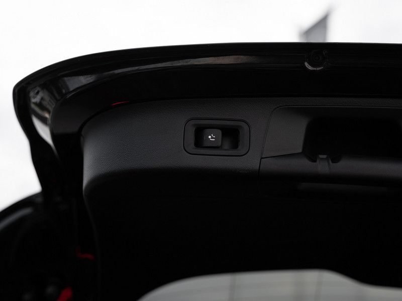 Mercedes-Benz GLA 200 2025