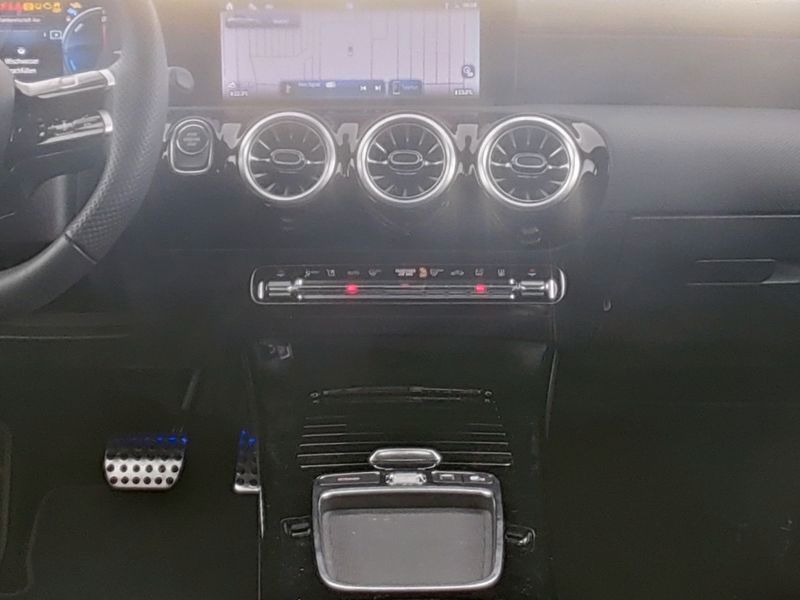 Mercedes-Benz A 250 2025