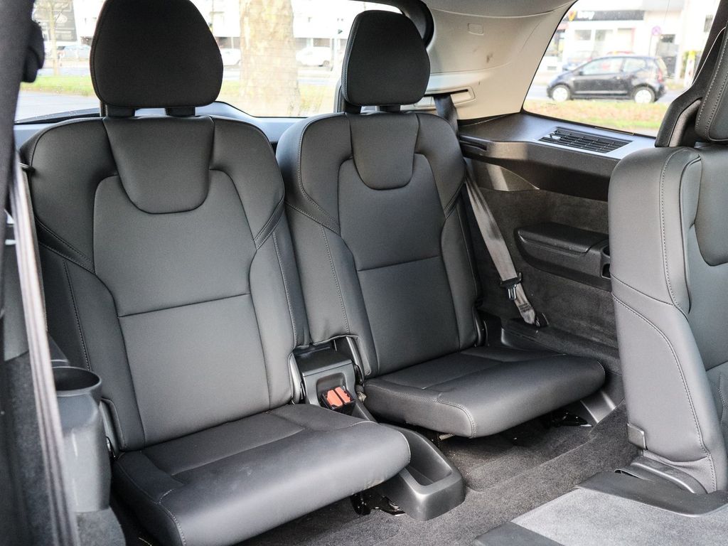 Volvo XC90 2025
