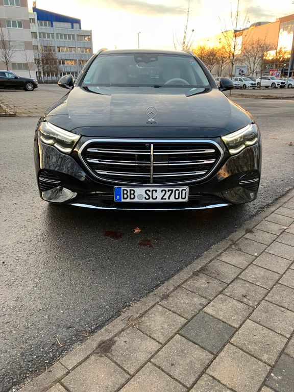 Mercedes-Benz E 220 2024