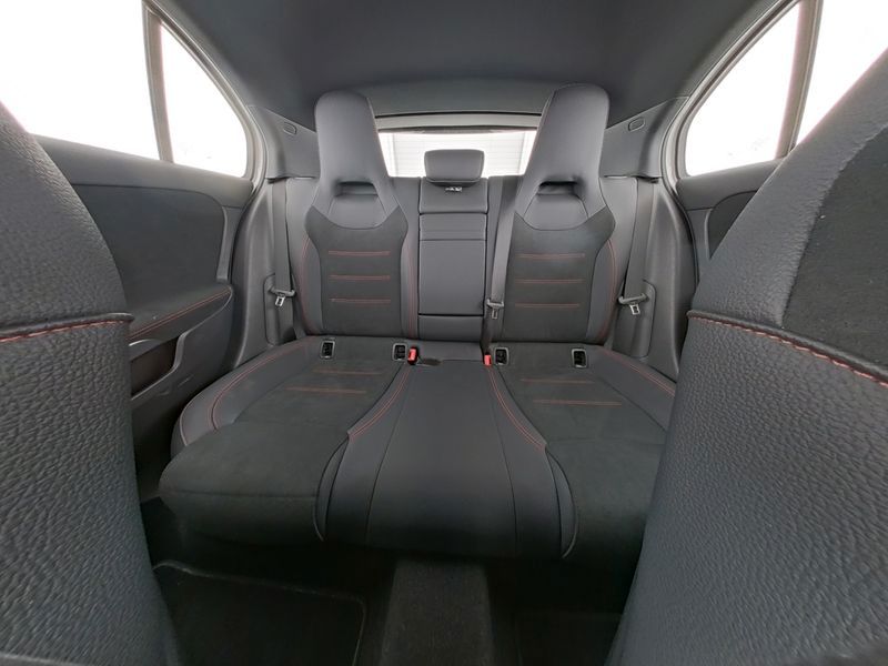 Mercedes-Benz A 250 2025