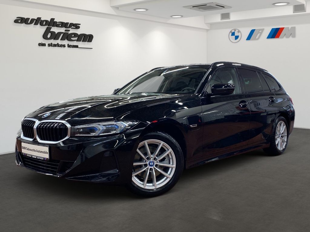 BMW 330 2022
