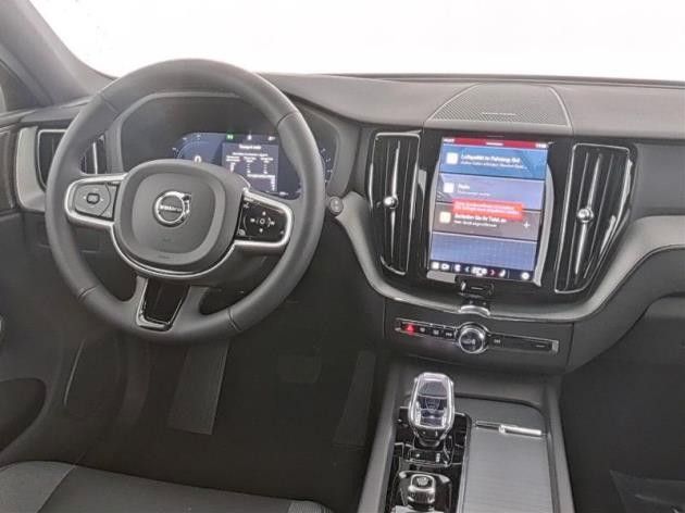Volvo XC60 2025