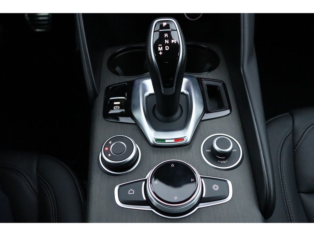 Alfa Romeo Giulia 2023