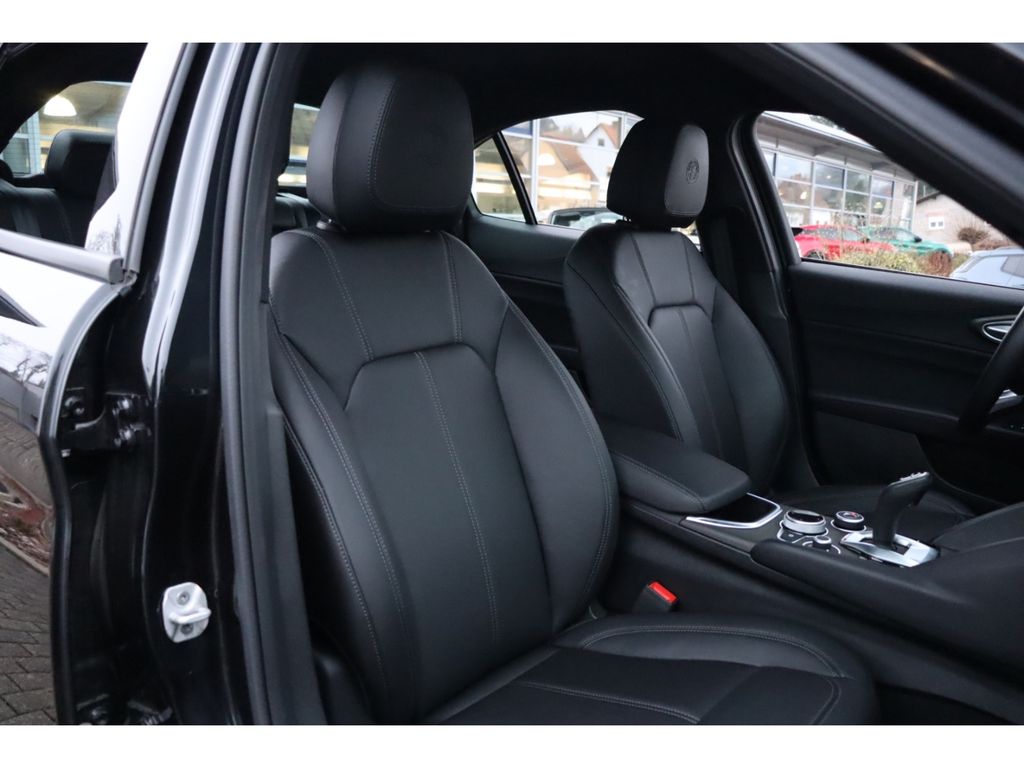 Alfa Romeo Giulia 2023