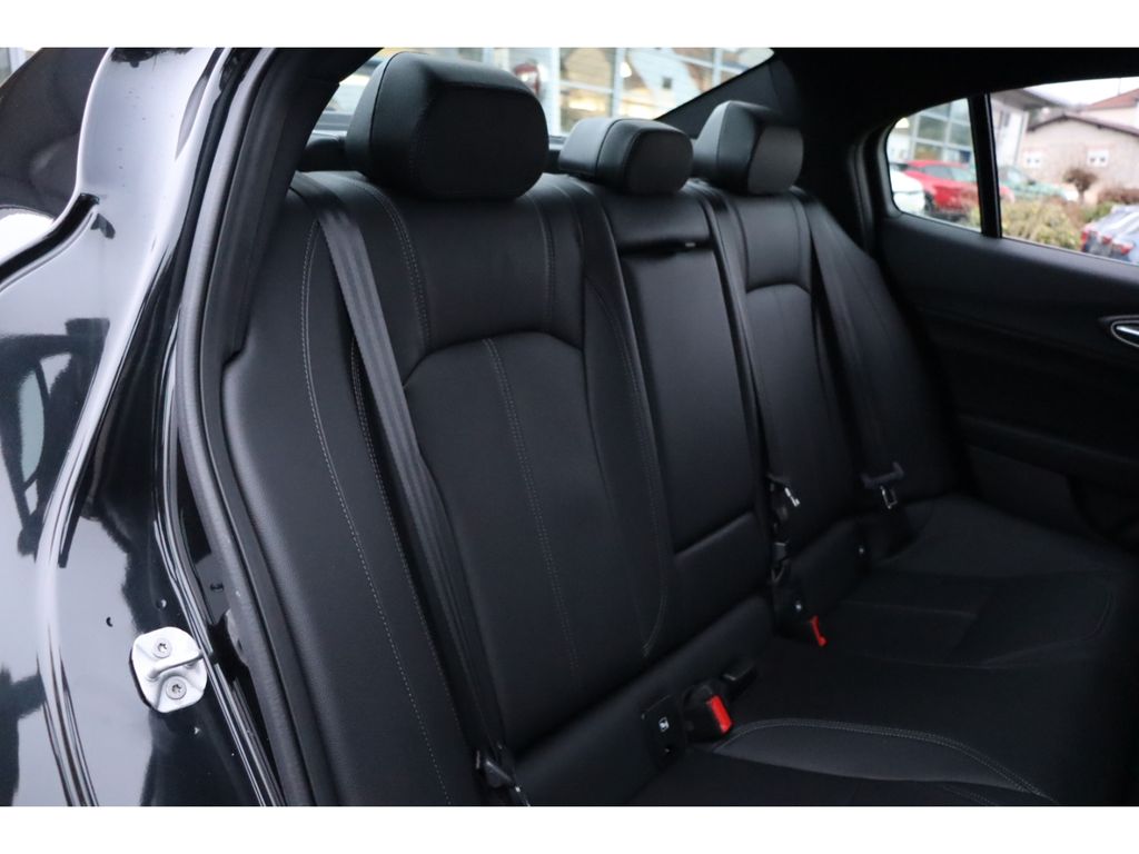 Alfa Romeo Giulia 2023