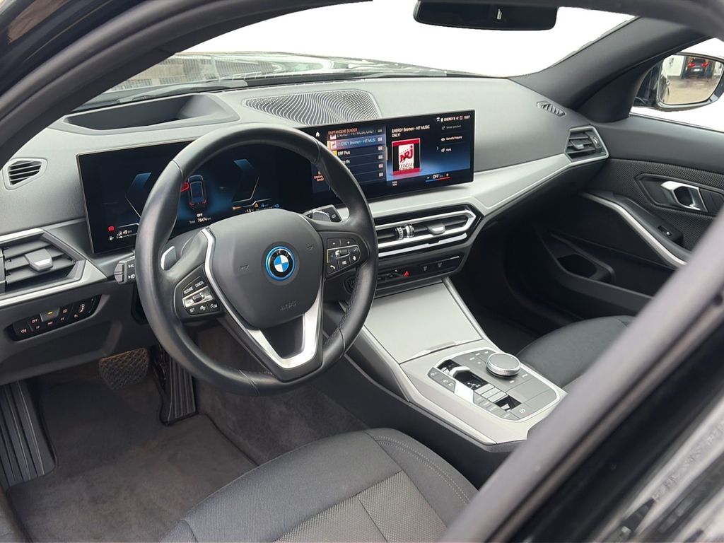 BMW 320 2022