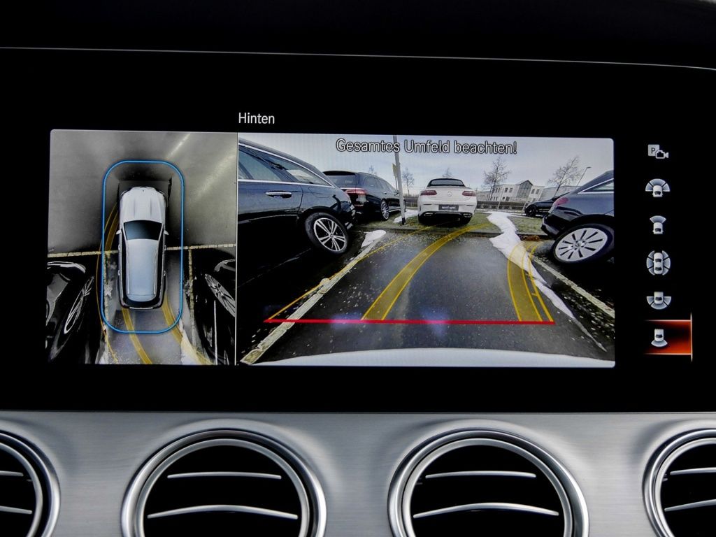 Mercedes-Benz E 300 2022