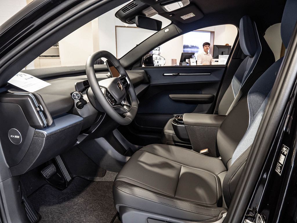Volvo EX30
