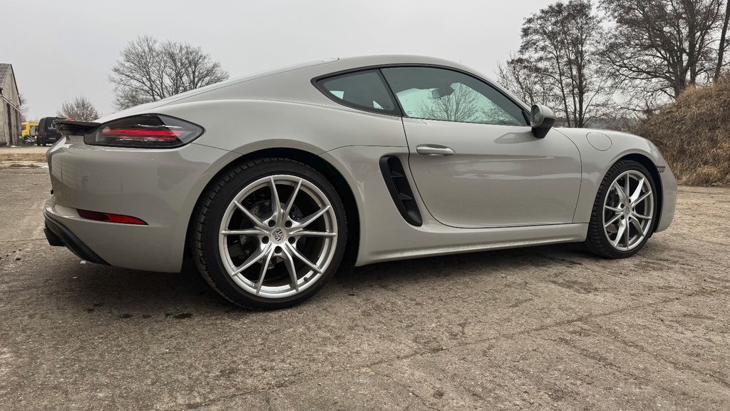 Porsche Cayman 2024