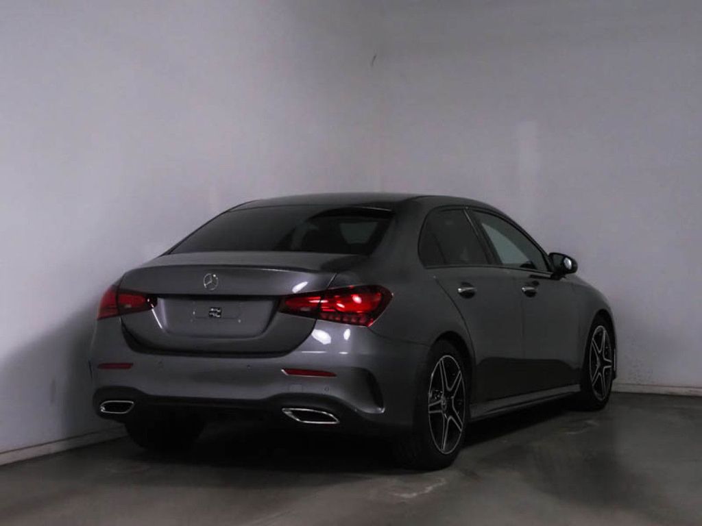 Mercedes-Benz A 220 2024