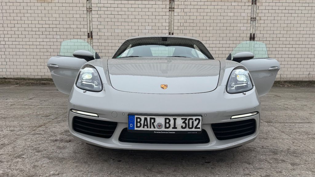Porsche Cayman 2024