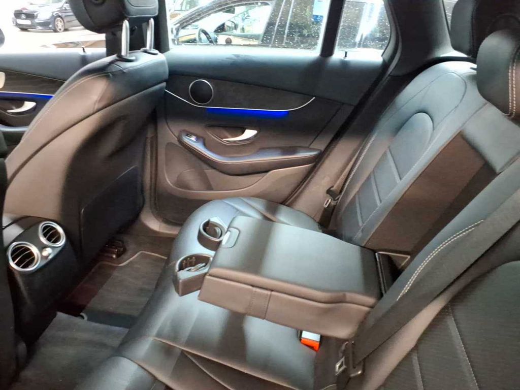 Mercedes-Benz GLC 300 2021