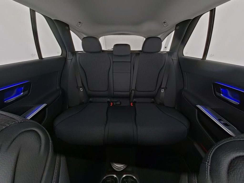 Mercedes-Benz C 200 2024