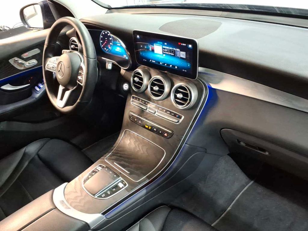 Mercedes-Benz GLC 300 2021