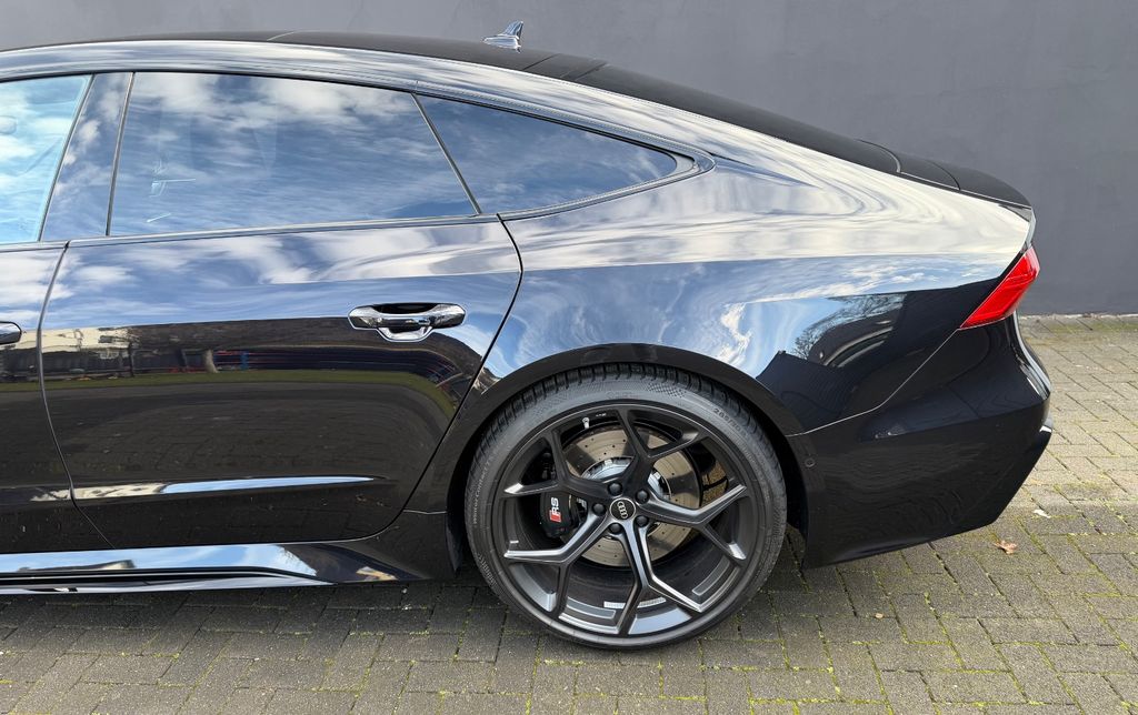 Audi RS7 2025