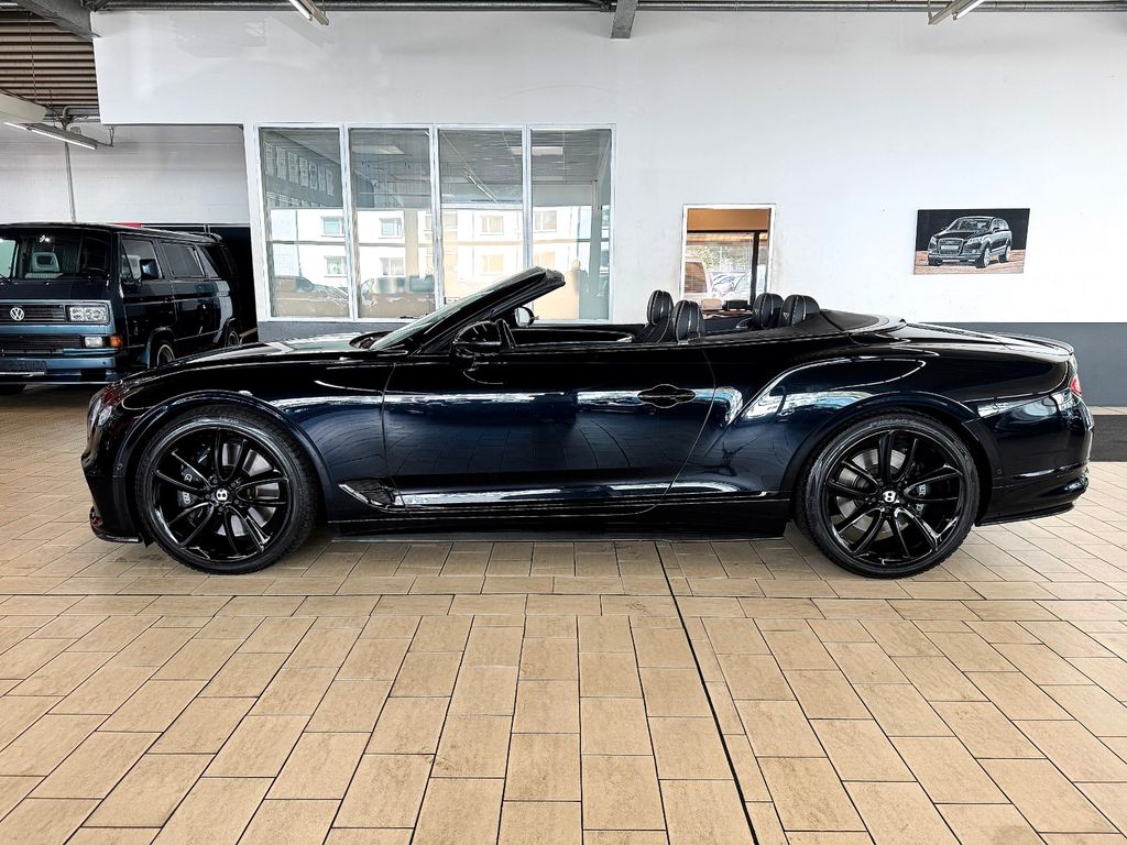 Bentley Continental GTC 2022