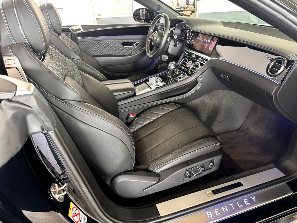 Bentley Continental GTC 2022