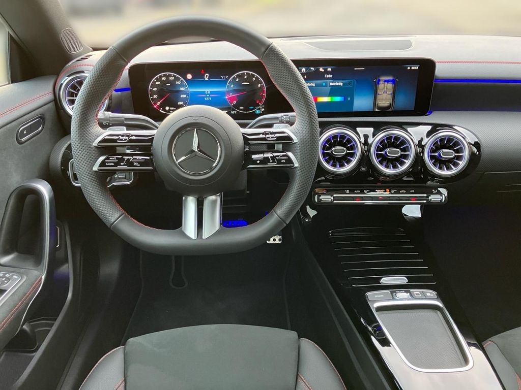 Mercedes-Benz CLA 200 2025