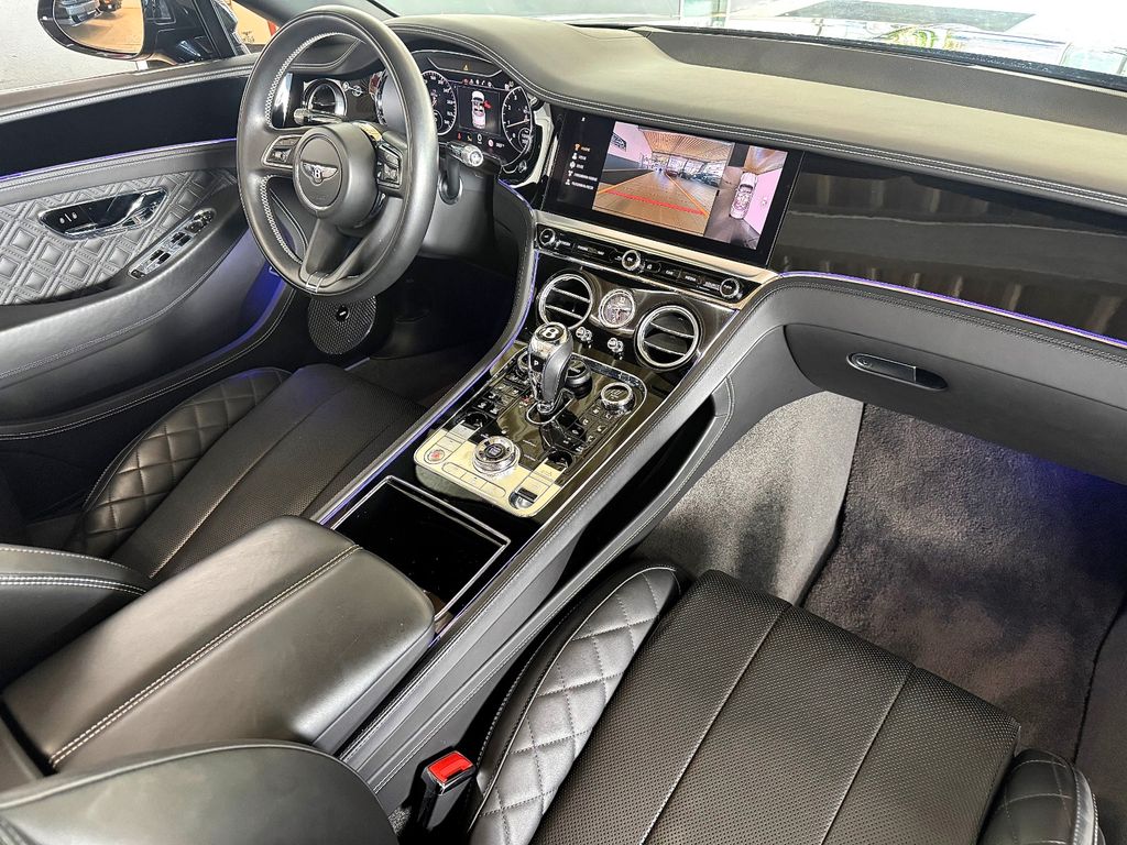 Bentley Continental GTC 2022