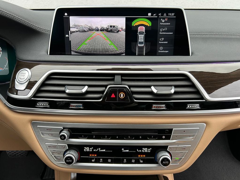BMW 730 2022