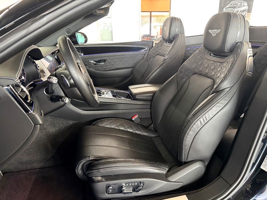 Bentley Continental GTC 2022