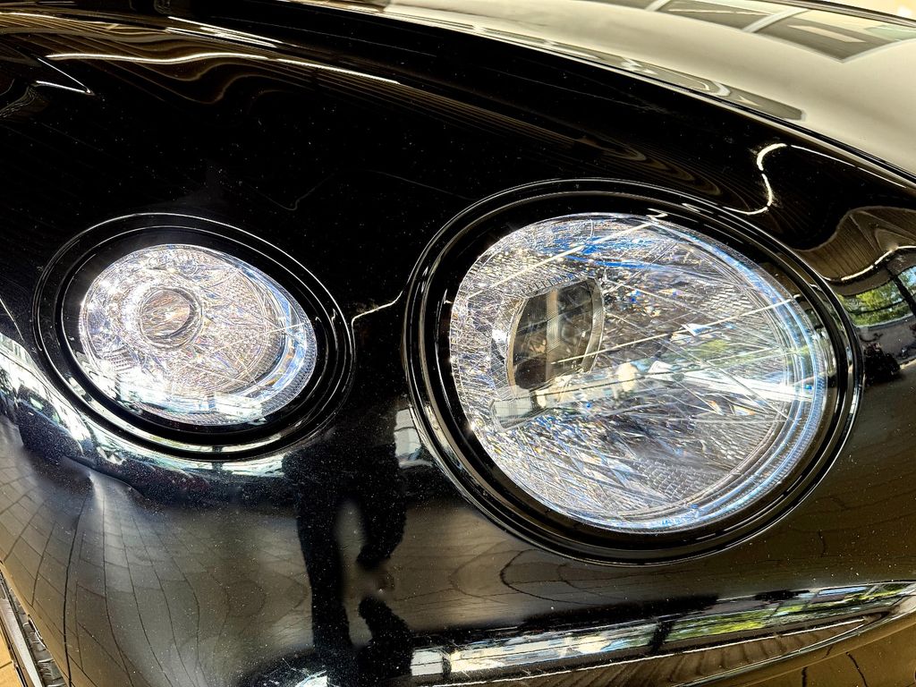 Bentley Continental GTC 2022