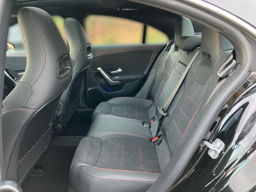 Mercedes-Benz CLA 200 2025