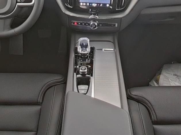 Volvo XC60 2025