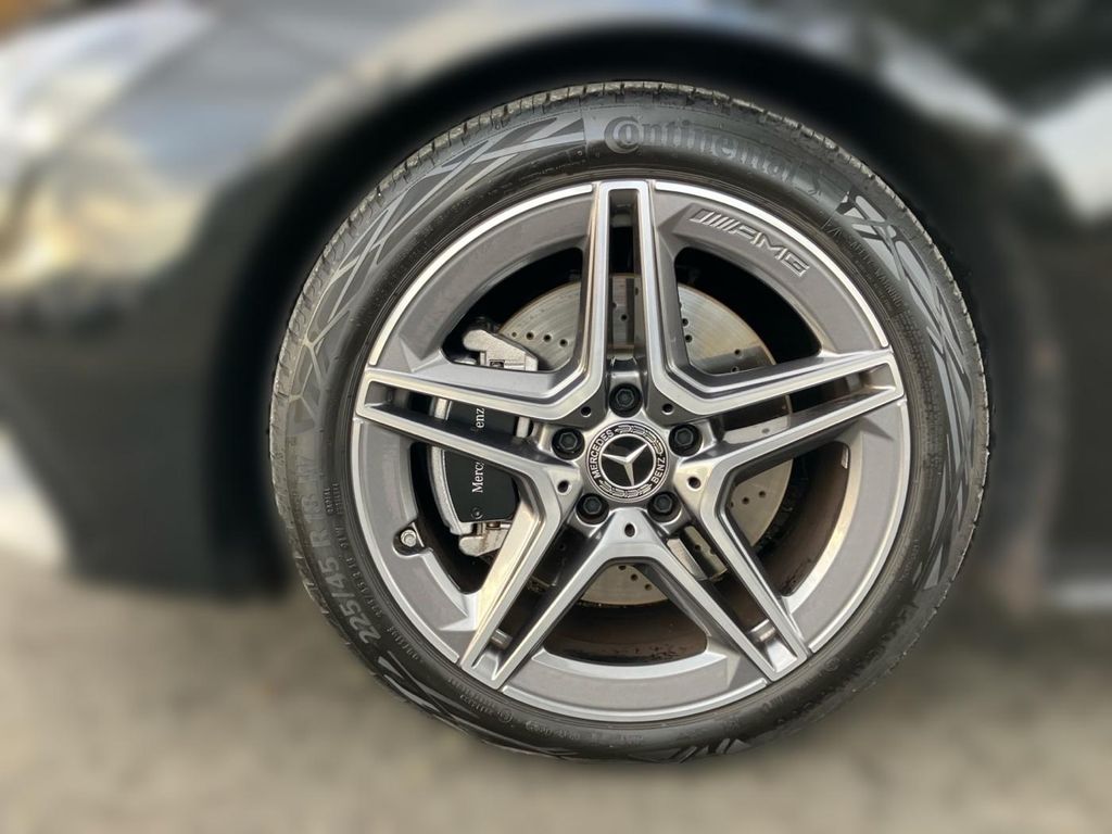 Mercedes-Benz CLA 200 2025