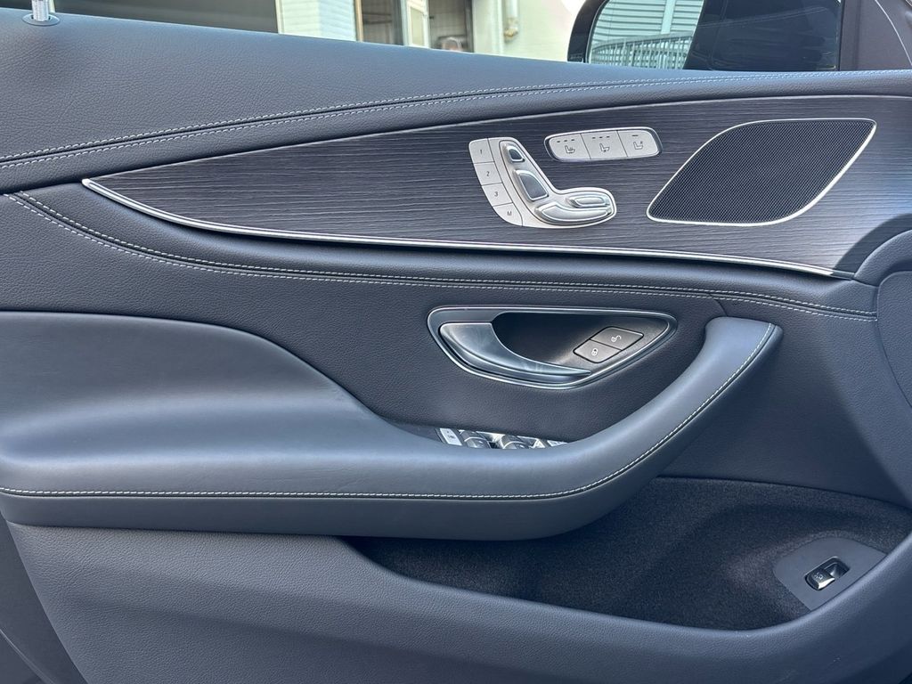 Mercedes-Benz AMG GT 2025