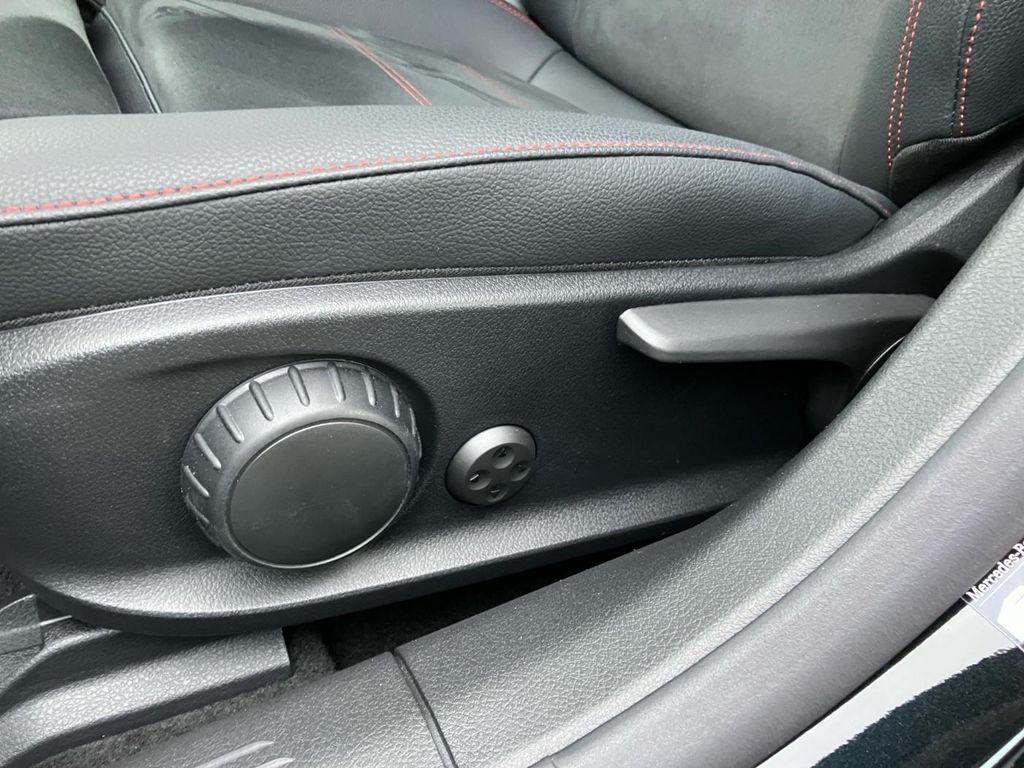 Mercedes-Benz CLA 200 2025