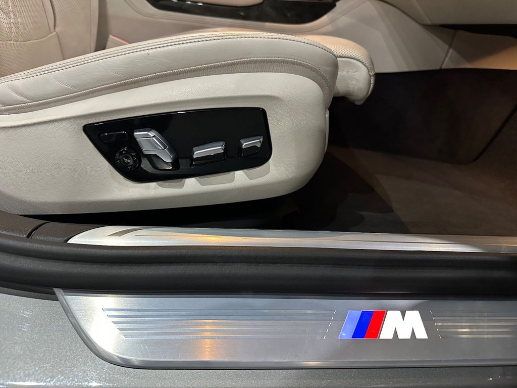 BMW 730 2022
