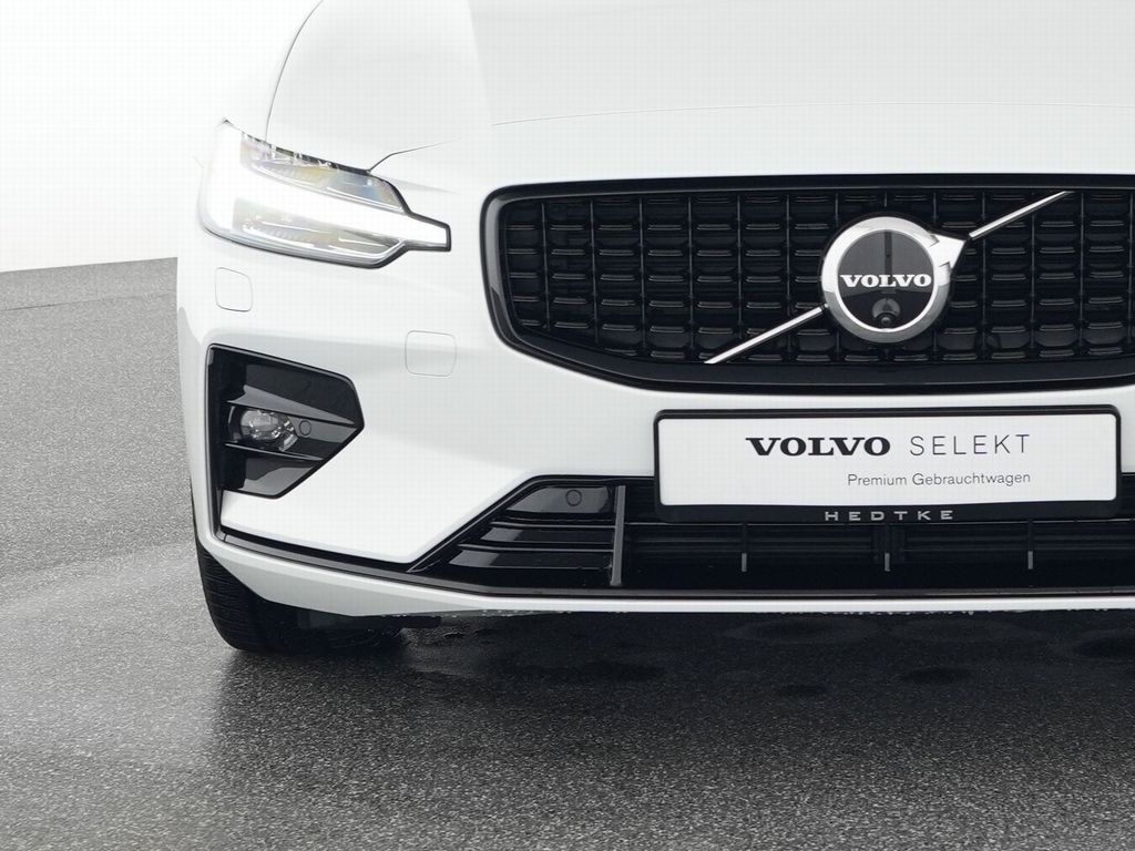 Volvo V60 2025