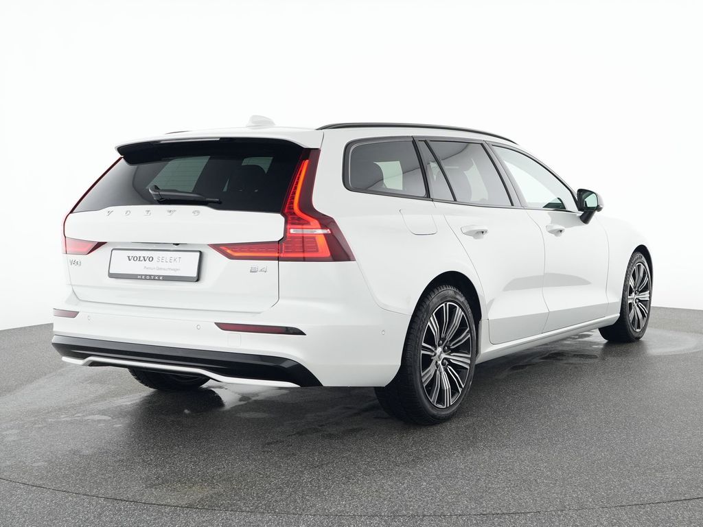 Volvo V60 2025